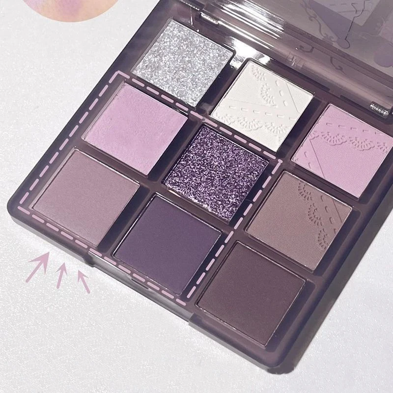 9 Color Eyeshadow Girl Dreamland Nine Color Eyeshadow Palette Matte Pearlescent Fine Glitter Smoky Gray Purple Glitter Makeup
9 Color Eyeshadow Girl Dreamland Nine Color Eyeshadow Palette Matte Pearlescent Fine Glitter Smoky Gray Purple Glitter Makeup