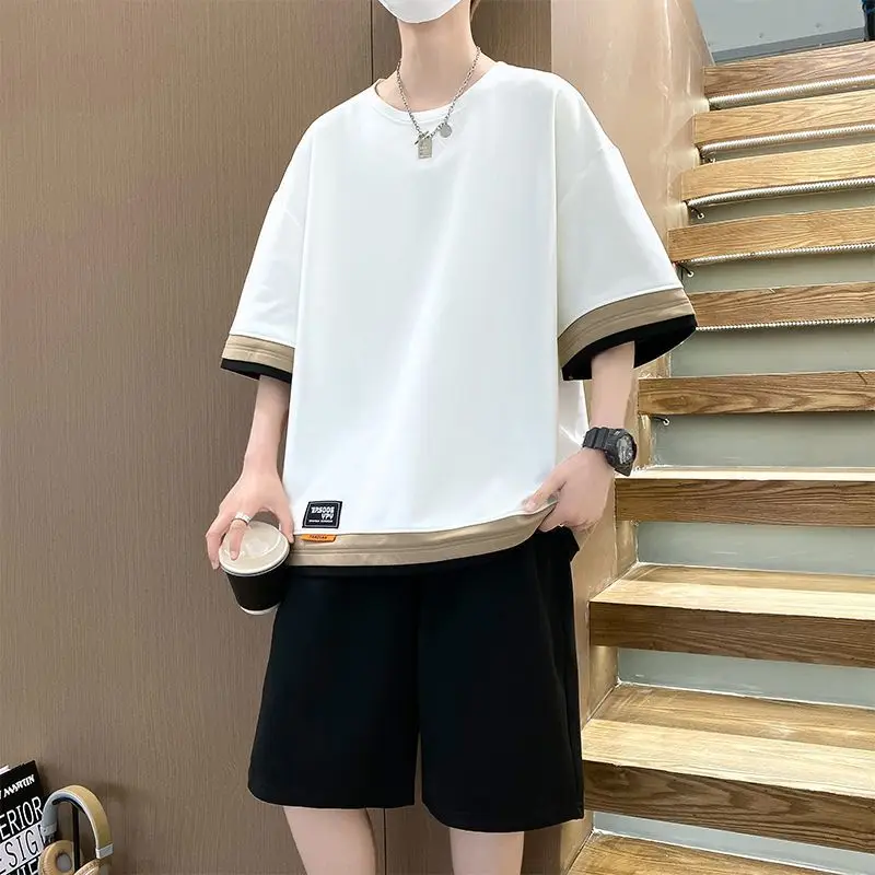 Men's Dopamine Color Block Tracksuit Short Sleeve Tee and Shorts Set Casual Summer Two Piece Outfits for Teen Boys Streetwear
Men's Dopamine Color Block Tracksuit Short Sleeve Tee and Shorts Set Casual Summer Two Piece Outfits for Teen Boys Streetwear