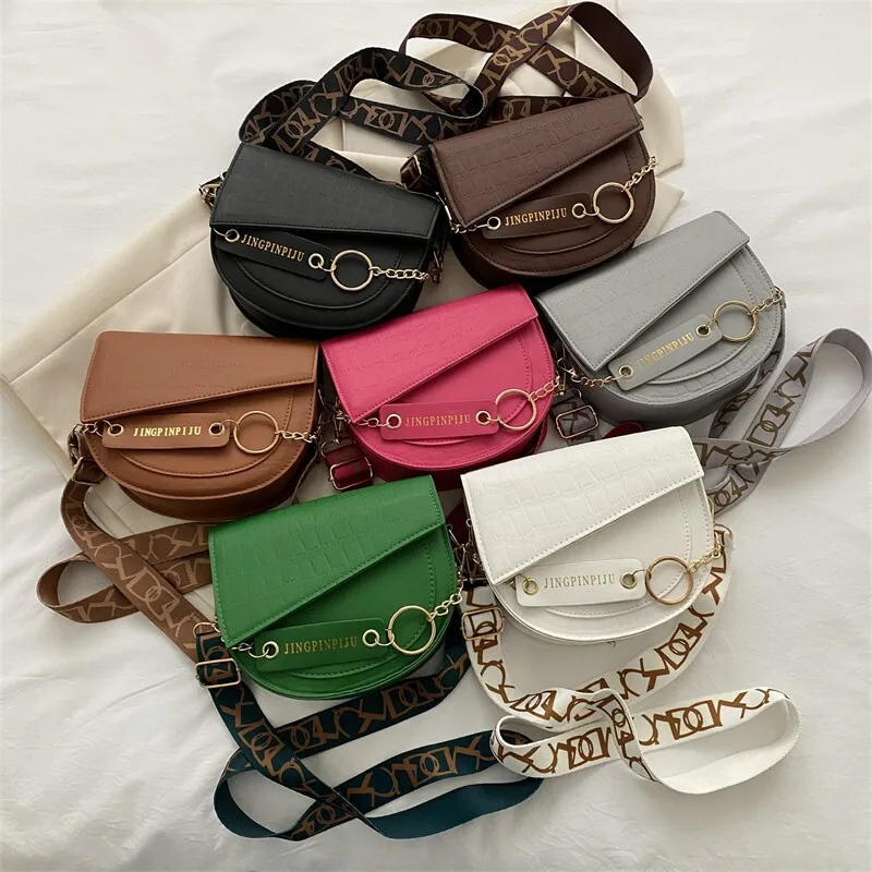 Women Casual Shoulder Bag Leather Messenger Diagonal Package Solid Color Wide Strap Saddle Fashion Chain Trend Single Cross
Women Casual Shoulder Bag Leather Messenger Diagonal Package Solid Color Wide Strap Saddle Fashion Chain Trend Single Cross