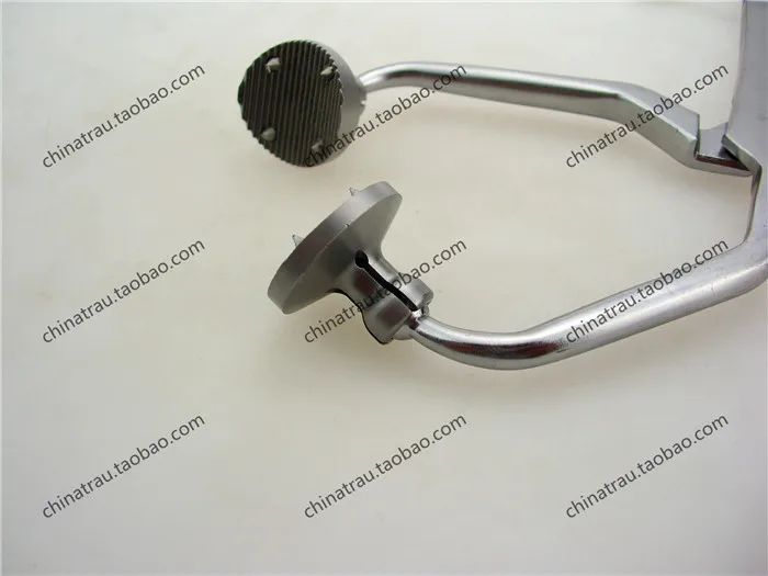 medical orthopedic instrument Pelvis reset Movable head Reconstructive bone plate Reset device Plier forcep Flat concave head
medical orthopedic instrument Pelvis reset Movable head Reconstructive bone plate Reset device Plier forcep Flat concave head