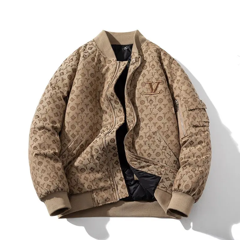 Куртка-бомбер в стиле ретро 2025 года, хлопковая одежда, мужская и женская осенне-зимняя утолщенная теплая бейсбольная куртка
Куртка-бомбер в стиле ретро 2025 года, хлопковая одежда, мужская и женская осенне-зимняя утолщенная теплая бейсбольная куртка