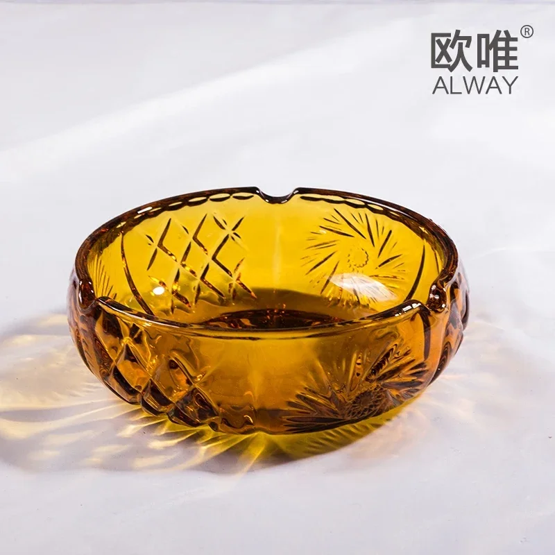 Retro Creative Ashtray Glass Ashtray European Living Room Home Fashion Personalized Gift Amber Ashtray
Retro Creative Ashtray Glass Ashtray European Living Room Home Fashion Personalized Gift Amber Ashtray