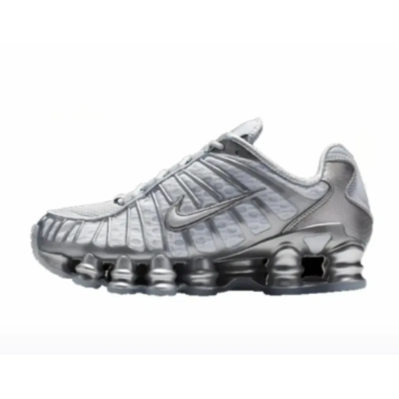 Nike Shox TL Мужские/женские кроссовки Shox для бега с технологией колонны Легкая динамическая поддержка ТПУ с дышащей сеткой Jog AR3566-003 Серый
Nike Shox TL Мужские/женские кроссовки Shox для бега с технологией колонны Легкая динамическая поддержка ТПУ с дышащей сеткой Jog AR3566-003 Серый
