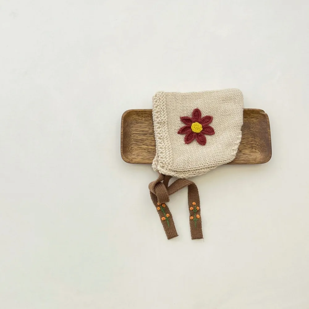 Cute Flower Ear Protection Hat Liner Velvet Warm Knit Pullover Cap Knit Winter Bonnet 1-4Year Boy Girl
Cute Flower Ear Protection Hat Liner Velvet Warm Knit Pullover Cap Knit Winter Bonnet 1-4Year Boy Girl