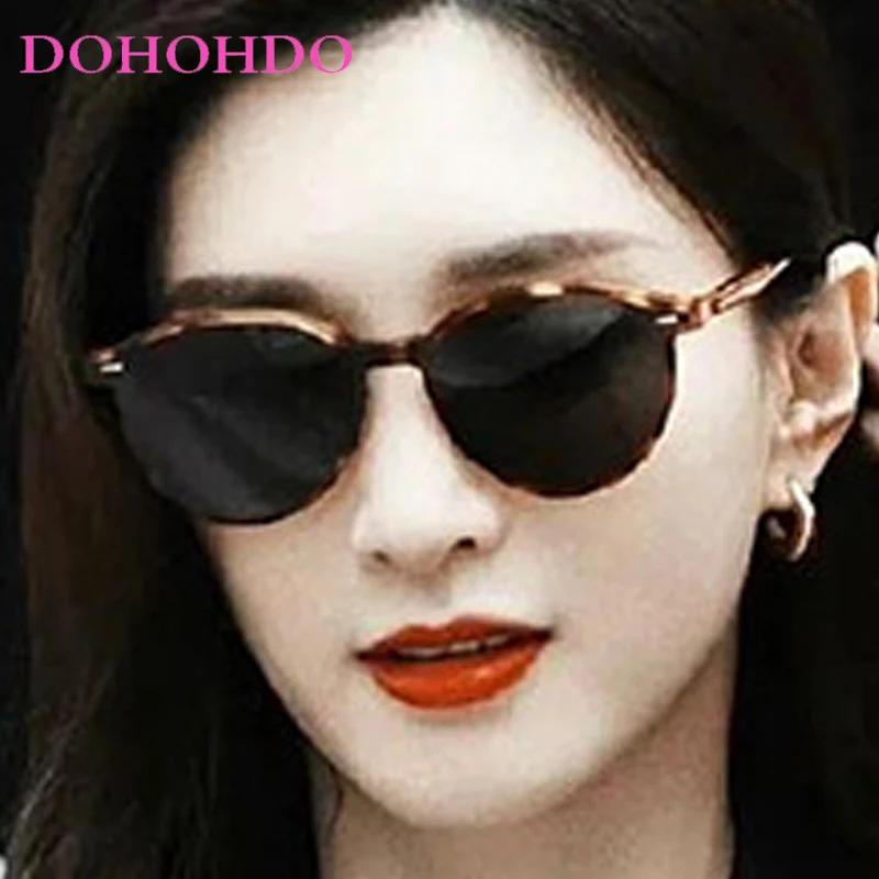 New Trendy Luxury Brand Designer Big Frame Rivets Oval Women Sunglasses For Vintage Men Outdoors Travel Sun Glasses Unisex UV400
New Trendy Luxury Brand Designer Big Frame Rivets Oval Women Sunglasses For Vintage Men Outdoors Travel Sun Glasses Unisex UV400