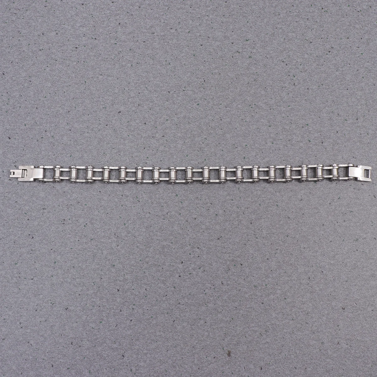 1pc Bicycle Chain Titanium Steel Jewelry Durable Link Chain Biker Bracelet For Men Women Fashion Stainless Steel Bracelet
1pc Bicycle Chain Titanium Steel Jewelry Durable Link Chain Biker Bracelet For Men Women Fashion Stainless Steel Bracelet