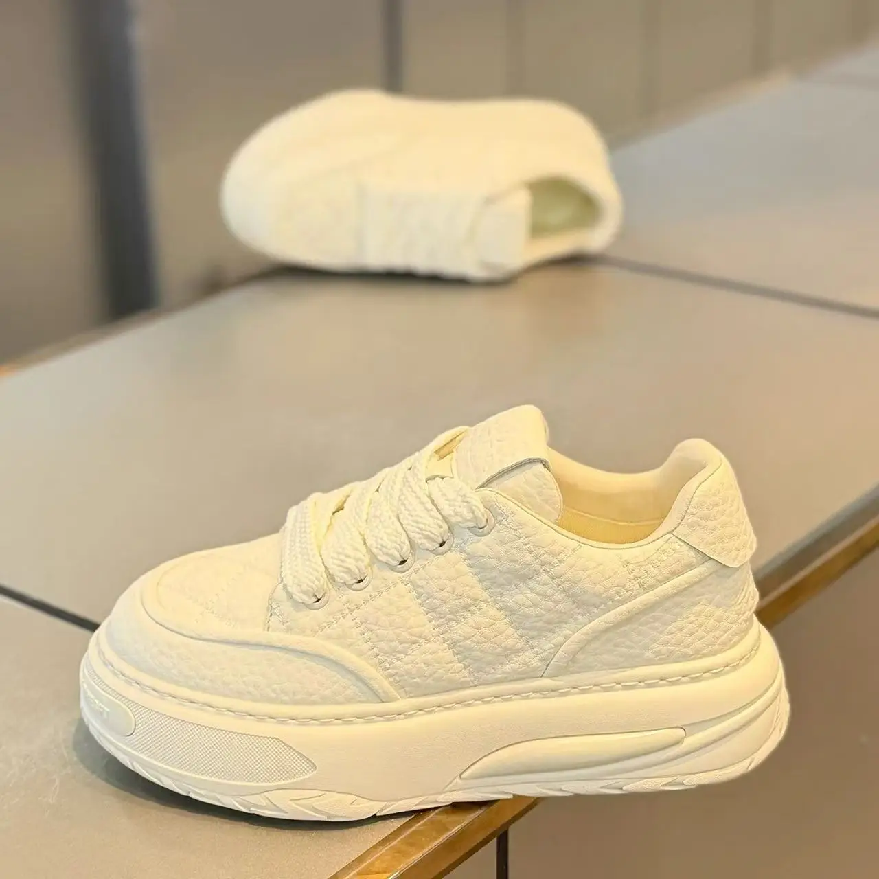Men's Casual Leather Shoes Spring Trendy All-Match White Board Shoes Teenagers Heightening Waterproof Non-Slip Sports White S...
Men's Casual Leather Shoes Spring Trendy All-Match White Board Shoes Teenagers Heightening Waterproof Non-Slip Sports White S...