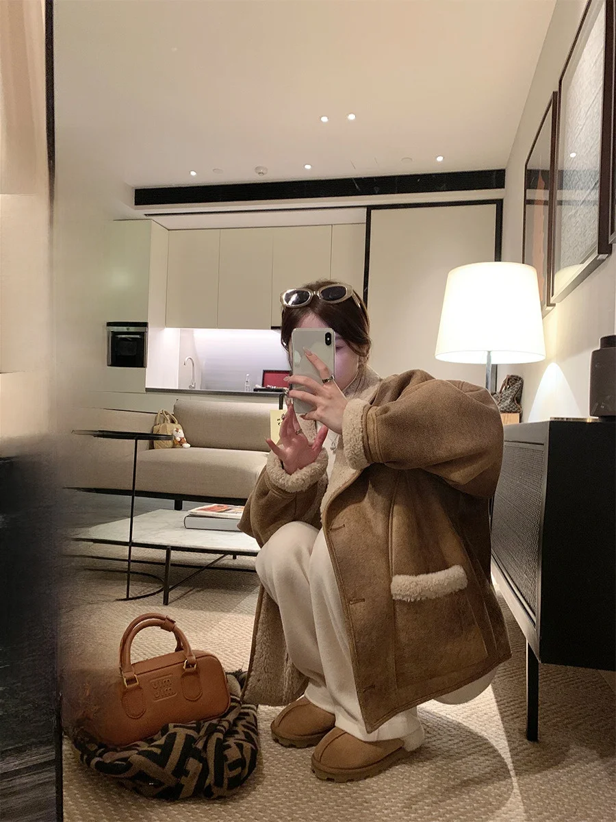 EVNSLE винтажная замшевая куртка с мехом ягненка, женская зимняя теплая верхняя одежда, свободное длинное пальто в стиле ретро для женщин
EVNSLE винтажная замшевая куртка с мехом ягненка, женская зимняя теплая верхняя одежда, свободное длинное пальто в стиле ретро для женщин