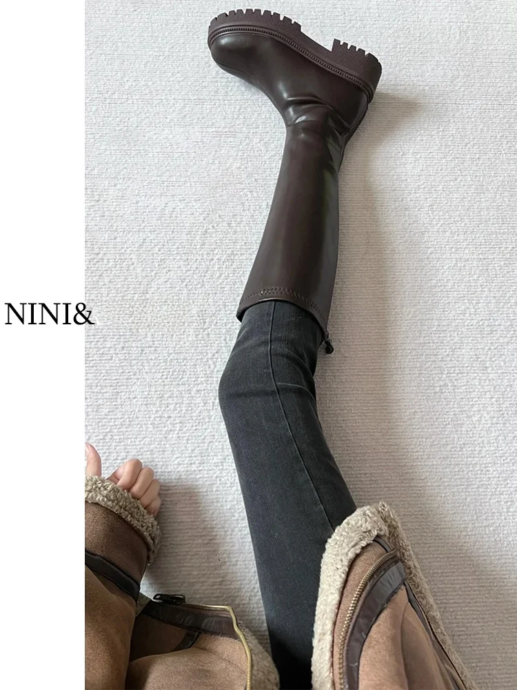 High Waist Slim Fit Denim Jeans Women's Autumn Winter New Sle Elastici Pencil Nine Point Pants Warm Casual Straight Leg
High Waist Slim Fit Denim Jeans Women's Autumn Winter New Sle Elastici Pencil Nine Point Pants Warm Casual Straight Leg