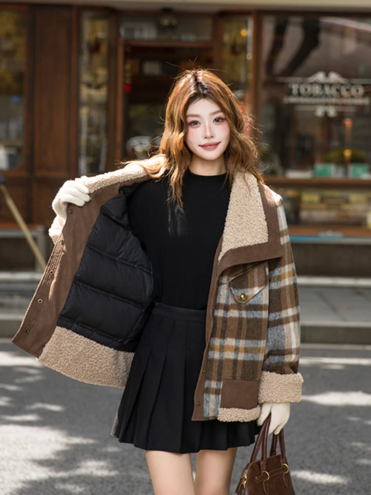 Retro Lamb Wool Winter Large Lapel Down Jacket Women White Duck Down Grid Down Jacket Female Single Breasted Warm Parker Outwear
Retro Lamb Wool Winter Large Lapel Down Jacket Women White Duck Down Grid Down Jacket Female Single Breasted Warm Parker Outwear