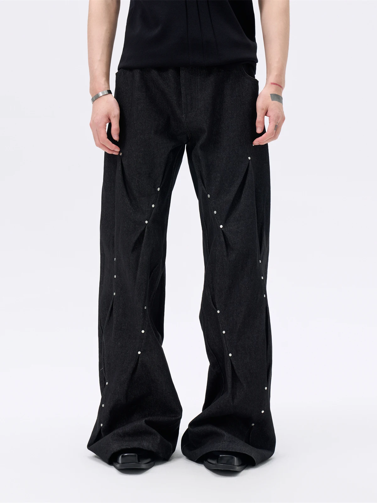 FRKM SCD 26 AW Heavyweight Pleated Deconstructed Loose Jeans A-Line Pants Original Denim Button Detailing Cotton Youth CleanFit
FRKM SCD 26 AW Heavyweight Pleated Deconstructed Loose Jeans A-Line Pants Original Denim Button Detailing Cotton Youth CleanFit