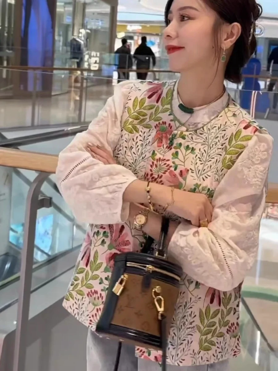 Short New Chinese Embroidered Floral Jacket Women's Sleeveless Slim Fit Vest Top Button round Neck Single Sleeveless Plant Fl...
Short New Chinese Embroidered Floral Jacket Women's Sleeveless Slim Fit Vest Top Button round Neck Single Sleeveless Plant Fl...
