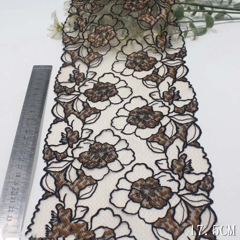 39Yards Two Tones Embroidery Laces Fabric Underwear Embroidered Lace Clothing Curtain Decoration Textile Accessories
39Yards Two Tones Embroidery Laces Fabric Underwear Embroidered Lace Clothing Curtain Decoration Textile Accessories