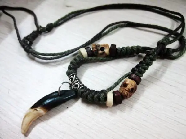 50 pcs rock design Choker Wolf tooth Necklace Real Teeth pendant skull Jewelry ymm
50 pcs rock design Choker Wolf tooth Necklace Real Teeth pendant skull Jewelry ymm