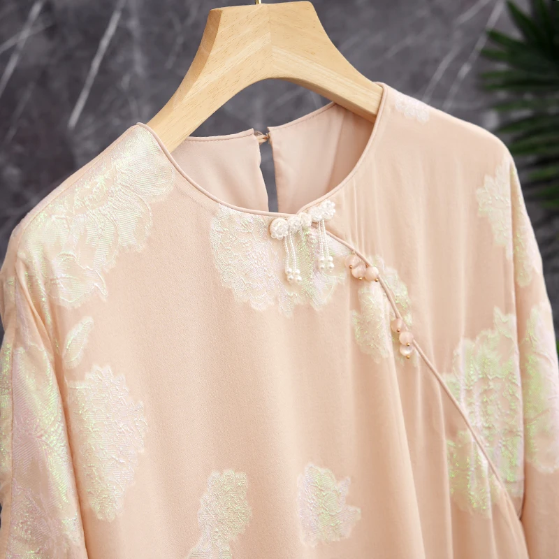 Ele Embroidered Silk irt Women's Loose Fit round Ne Seven Sve Long Regular Length Floa Hemmed with Buttons And P...
Ele Embroidered Silk irt Women's Loose Fit round Ne Seven Sve Long Regular Length Floa Hemmed with Buttons And P...