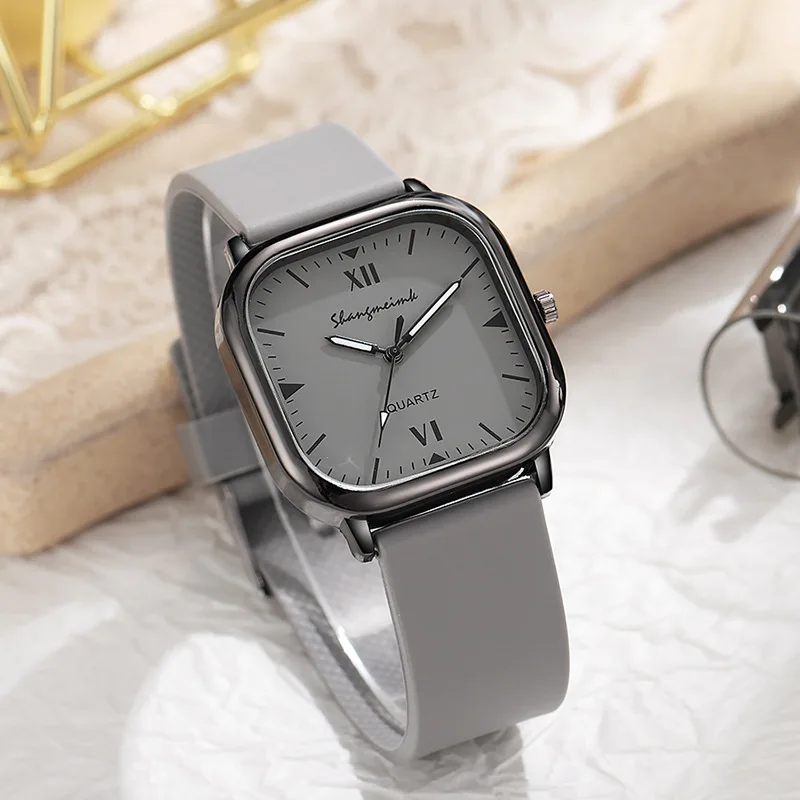 Модные квадратные минималистичные мужские кварцевые часы, повседневные наручные часы с кожаным ремешком Reloj Hombre (без коробки) 
Модные квадратные минималистичные мужские кварцевые часы, повседневные наручные часы с кожаным ремешком Reloj Hombre (без коробки)