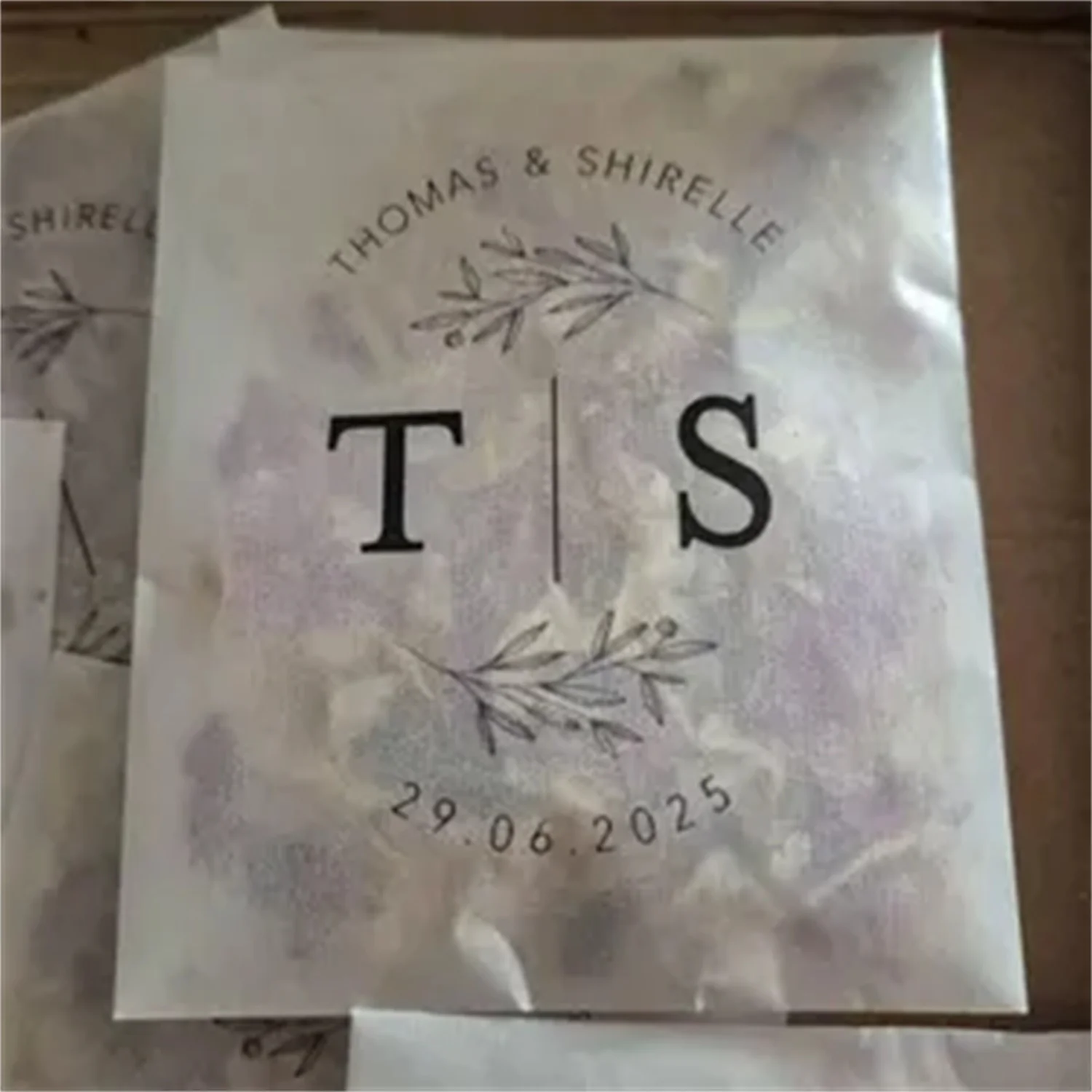 Персонализированные свадебные пакеты конфетти любого дизайна | Белые биоразлагаемые конфетти | Конфетти сердца тканей | Пакеты конфетти | Салфетка
Персонализированные свадебные пакеты конфетти любого дизайна | Белые биоразлагаемые конфетти | Конфетти сердца тканей | Пакеты конфетти | Салфетка