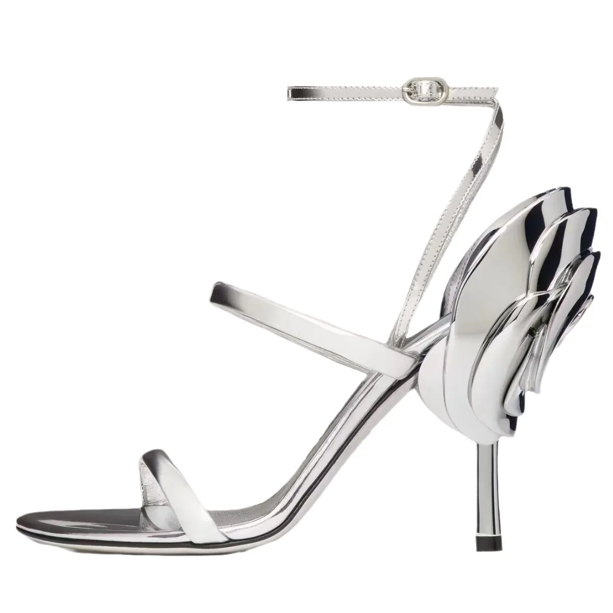 New European and American Spring Silver Extra Large Rose Shaped Heel Large Size Show High Heel Sandals
New European and American Spring Silver Extra Large Rose Shaped Heel Large Size Show High Heel Sandals