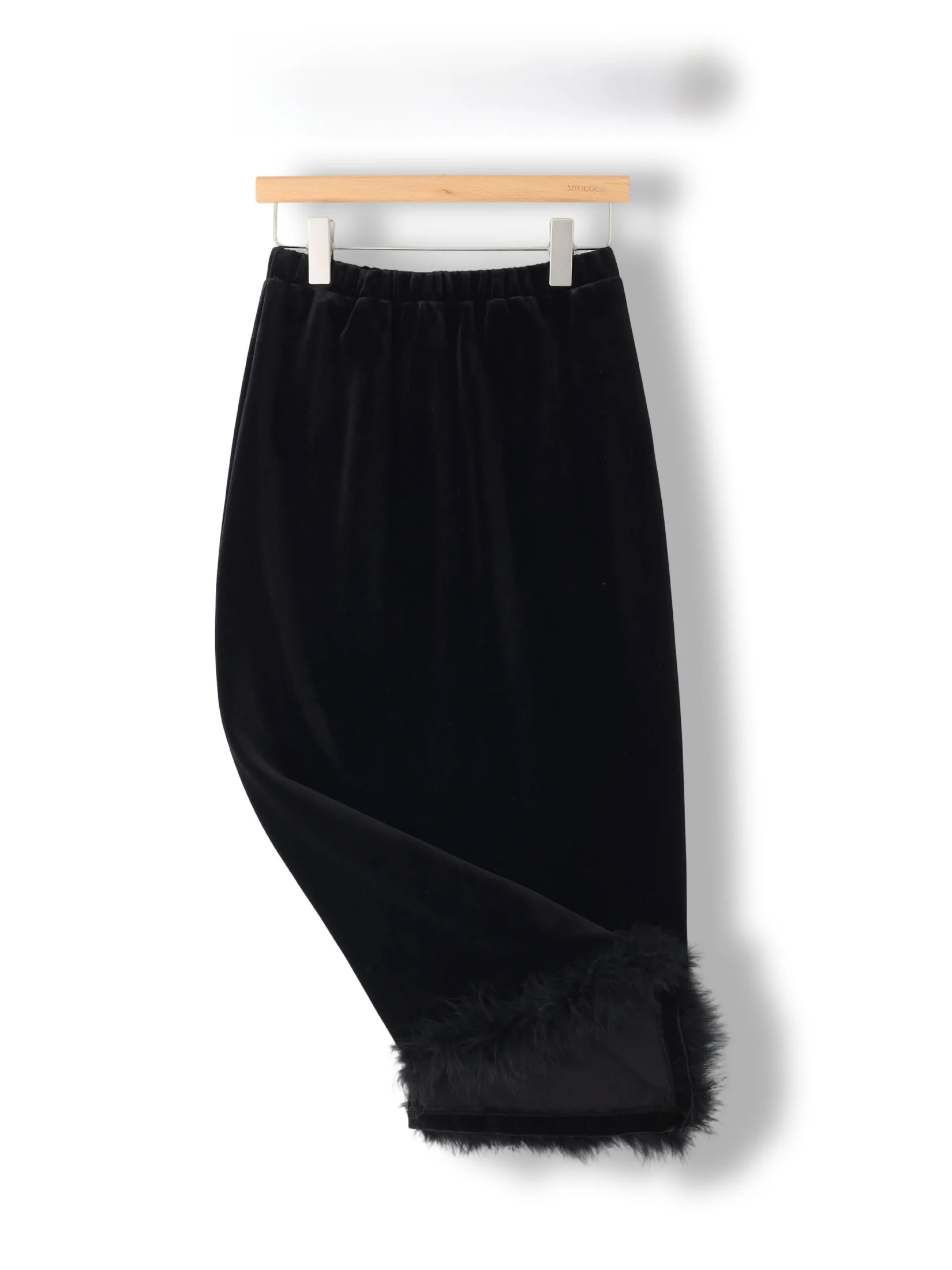 Elegant Autumn Winter Velvet Half Skirt with Ostrich Feather Splicing A-Line for Women High Waist Elastic Back Zipper Closure
Elegant Autumn Winter Velvet Half Skirt with Ostrich Feather Splicing A-Line for Women High Waist Elastic Back Zipper Closure