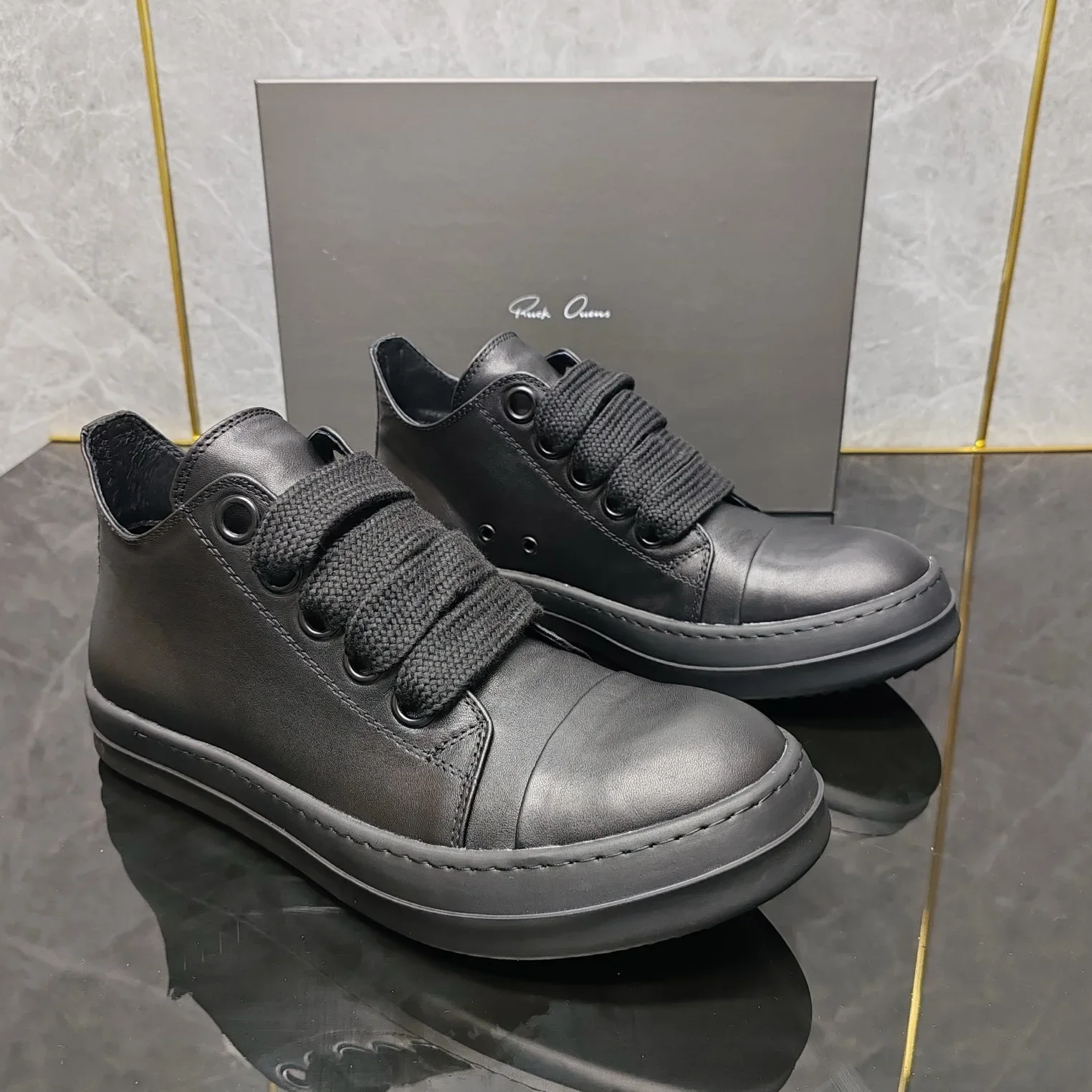 Rick shoes, мужская обувь, новая осенне-зимняя кожаная деловая повседневная обувь, нескользящая обувь на мягкой подошве.
Rick shoes, мужская обувь, новая осенне-зимняя кожаная деловая повседневная обувь, нескользящая обувь на мягкой подошве.