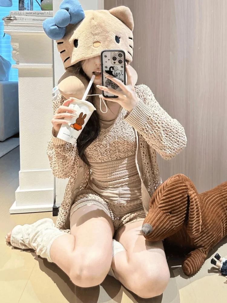 Anti-Aging Romantic Style Women's Hollow out Sun Protection Cardigan And Tank Top Set Casual Fashion Short Pants High Waist
Anti-Aging Romantic Style Women's Hollow out Sun Protection Cardigan And Tank Top Set Casual Fashion Short Pants High Waist