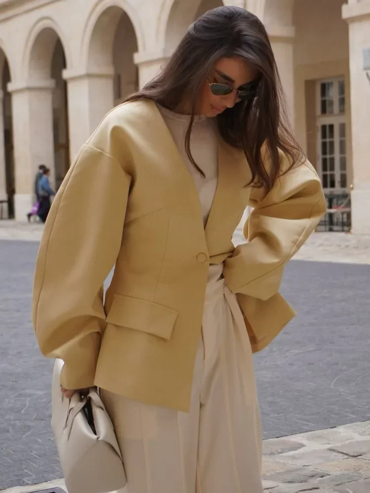 Yellow Deep V-neck Split Jacket Elegant Women Solid Color Casual Coat 2025 Long Sleeve Single Button Pocket Street Outerwear
Yellow Deep V-neck Split Jacket Elegant Women Solid Color Casual Coat 2025 Long Sleeve Single Button Pocket Street Outerwear