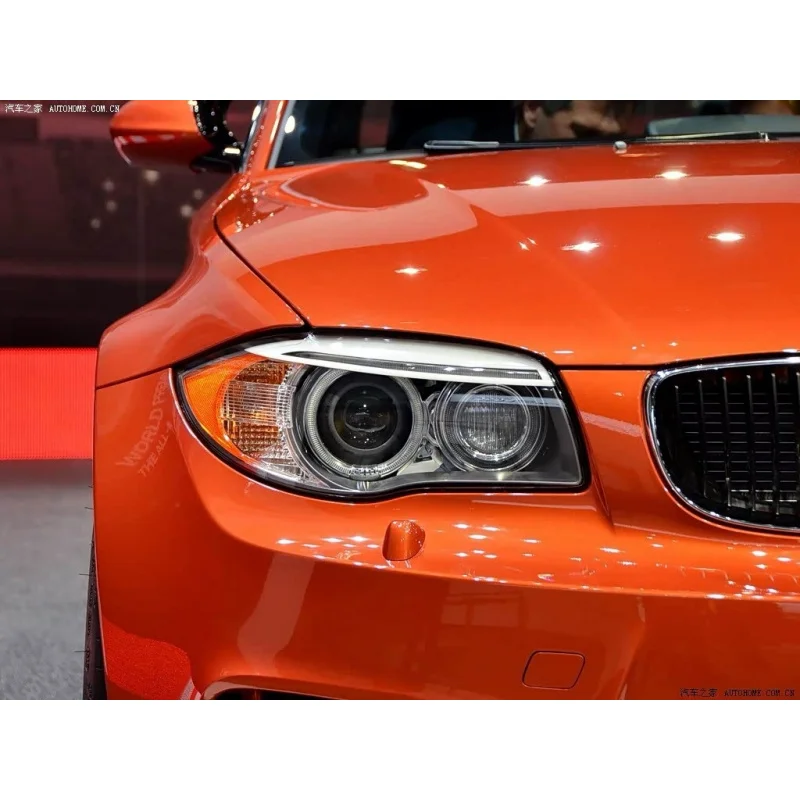 Подходит для BMW 1 серии E87 2004-2011 годов выпуска. Модификация фар в стиле Fang с новыми светодиодными линзами и дневными ходовыми огнями.
Подходит для BMW 1 серии E87 2004-2011 годов выпуска. Модификация фар в стиле Fang с новыми светодиодными линзами и дневными ходовыми огнями.