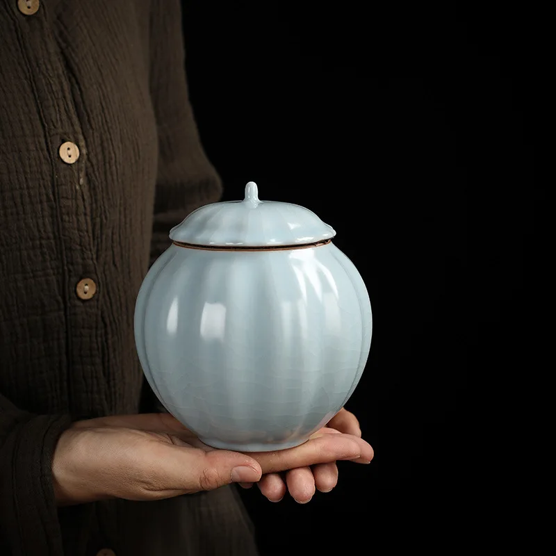Ru Kiln Tea Jar Ceramic Sealed Can Large Flower Multifunctional Storage Pu'er Black
Ru Kiln Tea Jar Ceramic Sealed Can Large Flower Multifunctional Storage Pu'er Black