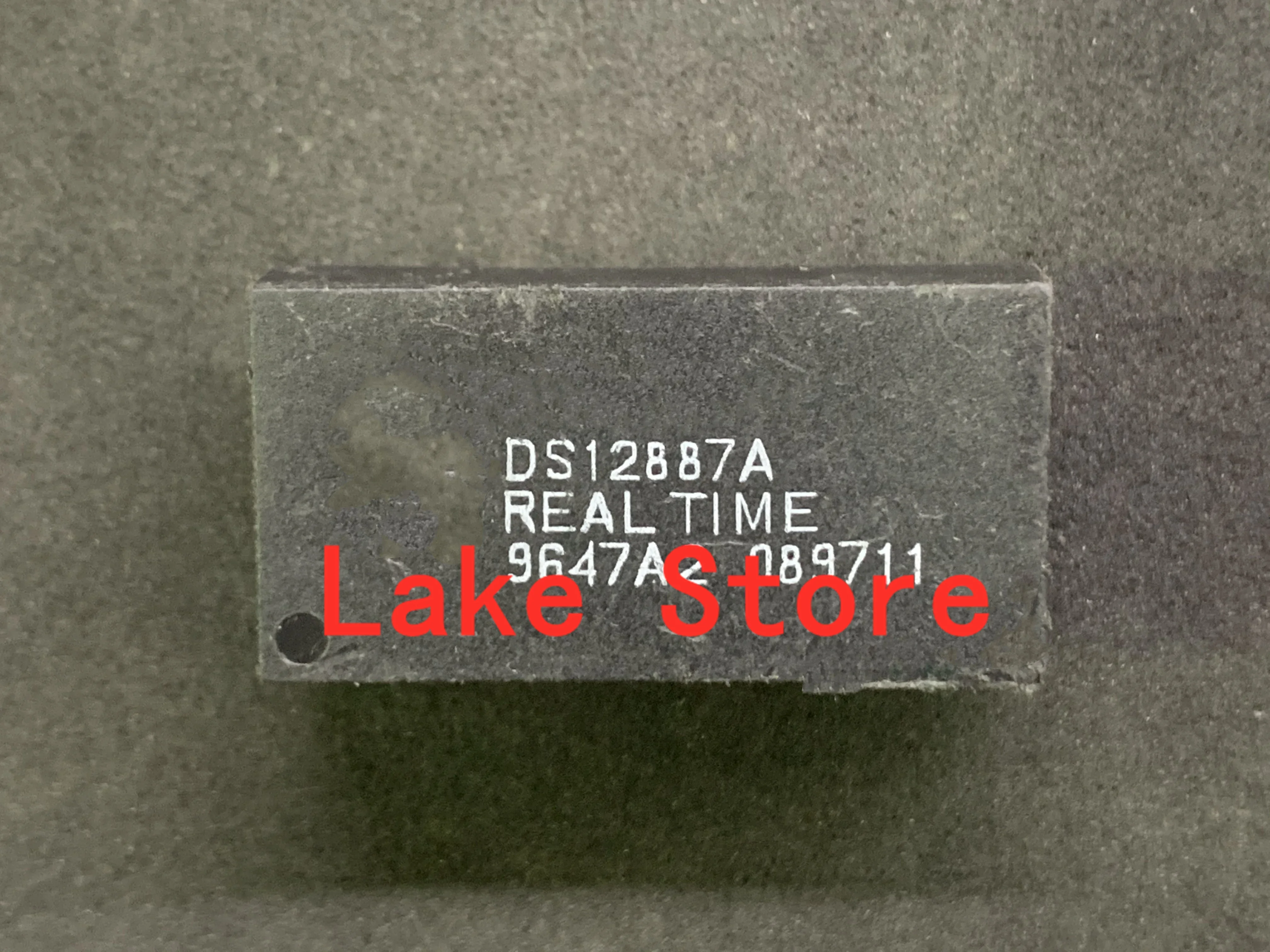 5 шт./лот DS12887A DS12887 + DS12C887A DS12C887 + DIP
5 шт./лот DS12887A DS12887 + DS12C887A DS12C887 + DIP