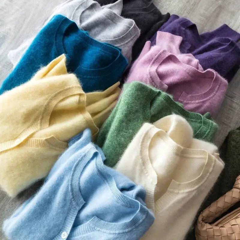 Winter Wool Cashmere Fleece Knitted Cardigan Women Round Neck Single Breasted Soft Warm Sweater Knitwear
Winter Wool Cashmere Fleece Knitted Cardigan Women Round Neck Single Breasted Soft Warm Sweater Knitwear