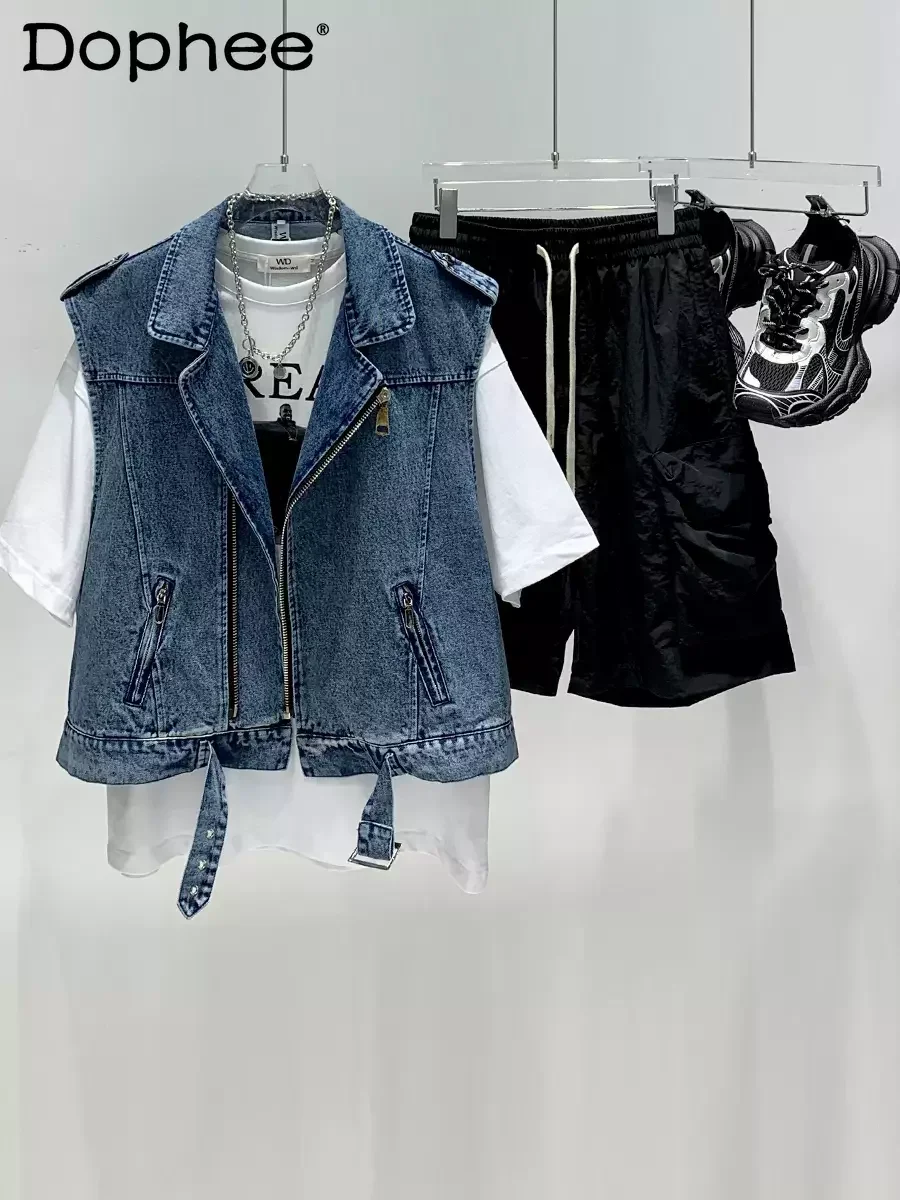 Denim Vests Man 2024 New Trendy Hole Zipper Motorcycle Denim Vest Loose Jacket Waistcoats Male Sleeveless Solid Color Tank Tops
Denim Vests Man 2024 New Trendy Hole Zipper Motorcycle Denim Vest Loose Jacket Waistcoats Male Sleeveless Solid Color Tank Tops
