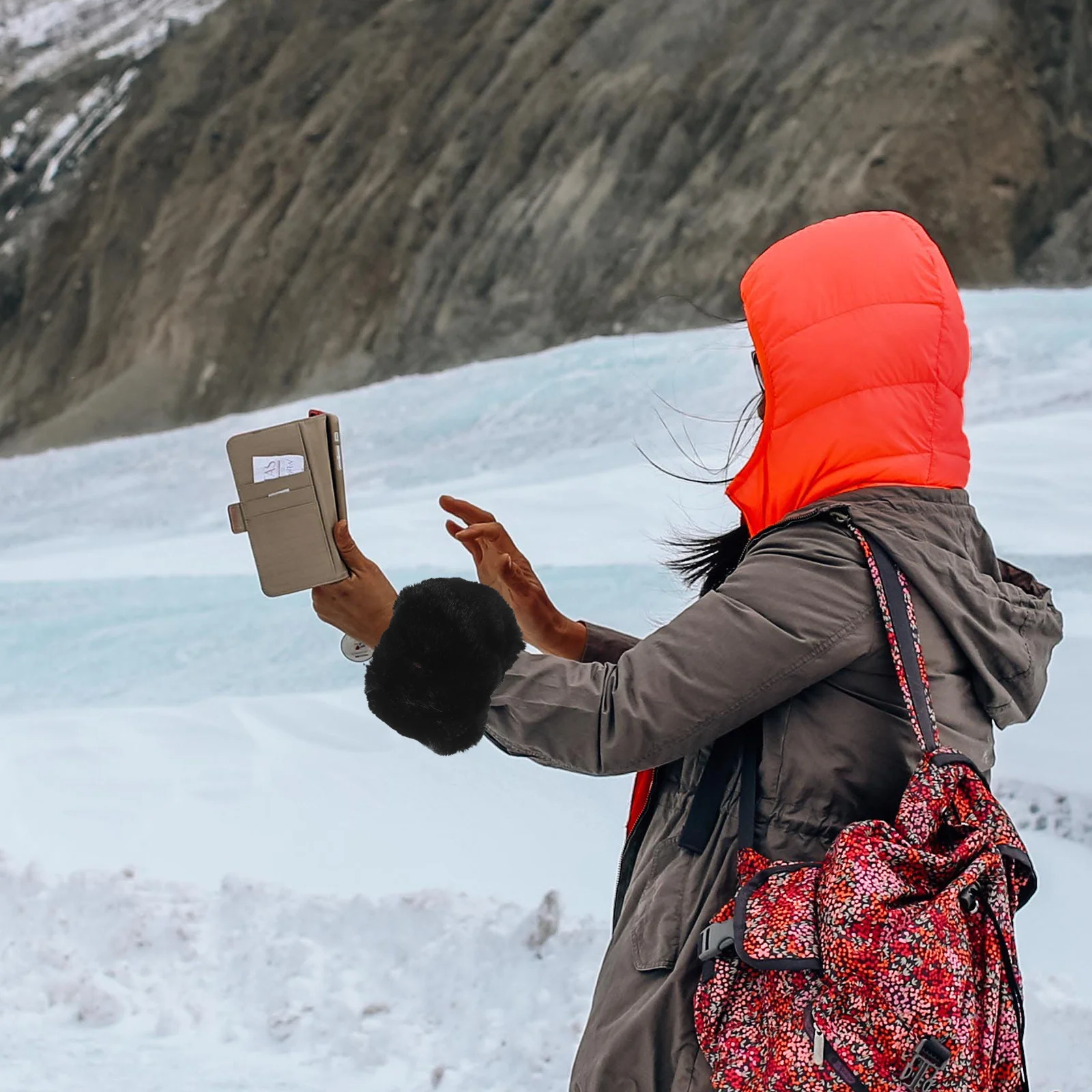 Пара теплых акриловых накладок на запястья, защитные манжеты, декоративные рукава для одежды, зимние декоративные накладки на рукава, имитация манжет
Пара теплых акриловых накладок на запястья, защитные манжеты, декоративные рукава для одежды, зимние декоративные накладки на рукава, имитация манжет