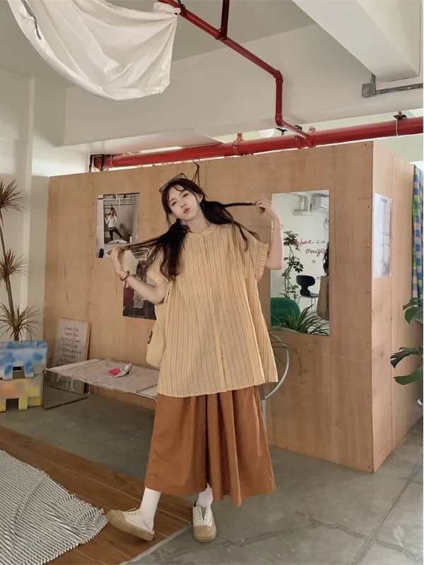 plus Size Retro Summer Casual Striped Short Sleeve Shirt High Waist Wide Leg Eighteen Pants Fashion Set High Waist Striped Top
plus Size Retro Summer Casual Striped Short Sleeve Shirt High Waist Wide Leg Eighteen Pants Fashion Set High Waist Striped Top