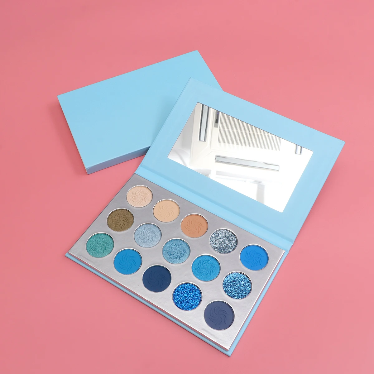 15 Colors Eyeshadow Palette Professional Glitter Compact Long Fine Waterproof Makeup 
15 Colors Eyeshadow Palette Professional Glitter Compact Long Fine Waterproof Makeup