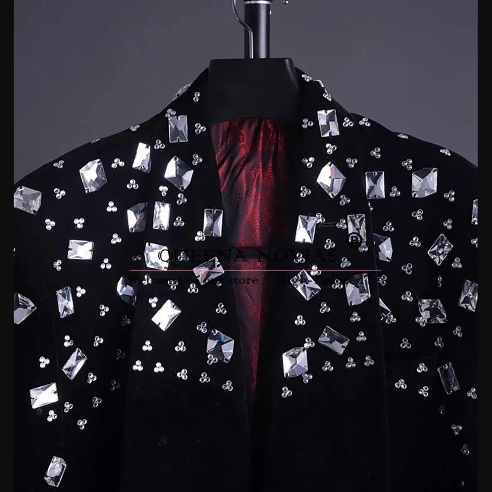 Luxury Diamond Gemstone Suits Men Formal Party Velvet Single Breasted Jacket Pants 2 Pieces Groom Wedding Tuxedos Customzed Coat
Luxury Diamond Gemstone Suits Men Formal Party Velvet Single Breasted Jacket Pants 2 Pieces Groom Wedding Tuxedos Customzed Coat
