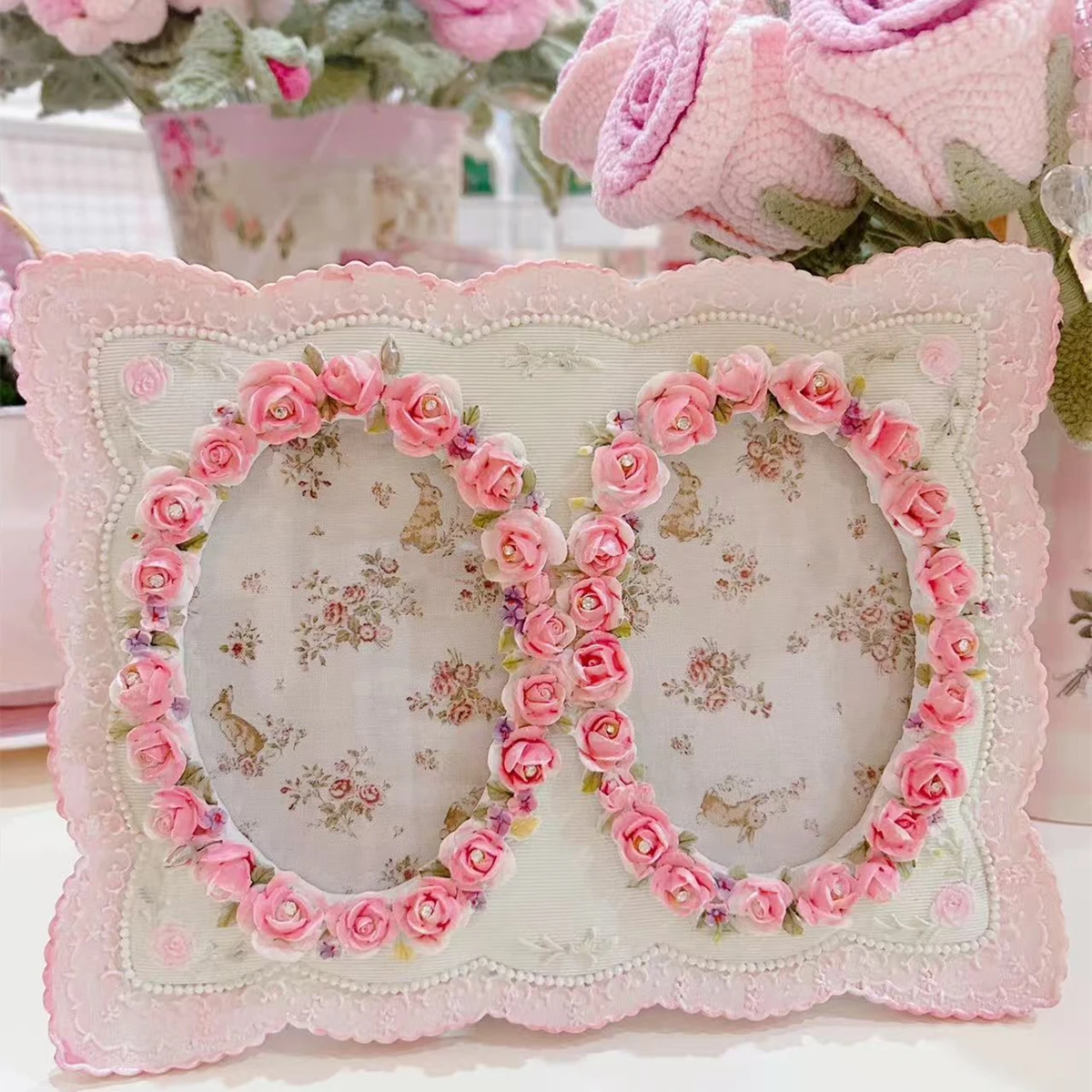 Pink Rose Blossom Series Warm Resin Rectangular Lace Frame Edge Table Ornaments and Home Art Frames
Pink Rose Blossom Series Warm Resin Rectangular Lace Frame Edge Table Ornaments and Home Art Frames