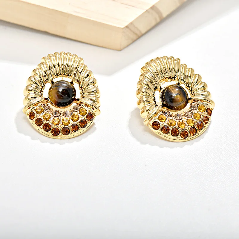 Vintage Luxury Women Bling Bling Zircon Nature Stone 18k Gold Plated Stud Earring Set Jewelry, Woman Ear Accessories Gift
Vintage Luxury Women Bling Bling Zircon Nature Stone 18k Gold Plated Stud Earring Set Jewelry, Woman Ear Accessories Gift