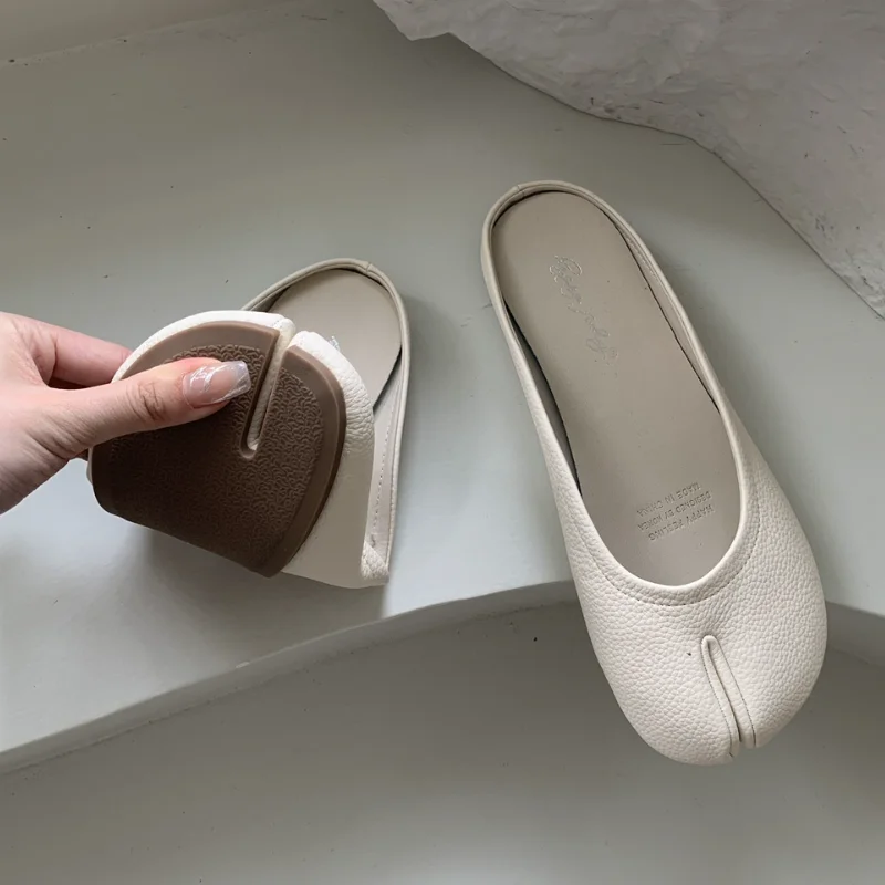  2026 New Women's Leather Toe Separator Loafers Flat Comfortable Slip-On Breathable Casual baotou half drag Shoes
2026 New Women's Leather Toe Separator Loafers Flat Comfortable Slip-On Breathable Casual baotou half drag Shoes