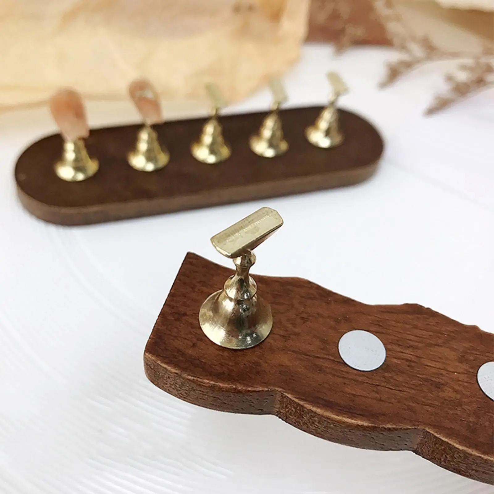 Nail Tips Holder Professional Magnetic Nail Stand Holder for DIY Manicurists
Nail Tips Holder Professional Magnetic Nail Stand Holder for DIY Manicurists