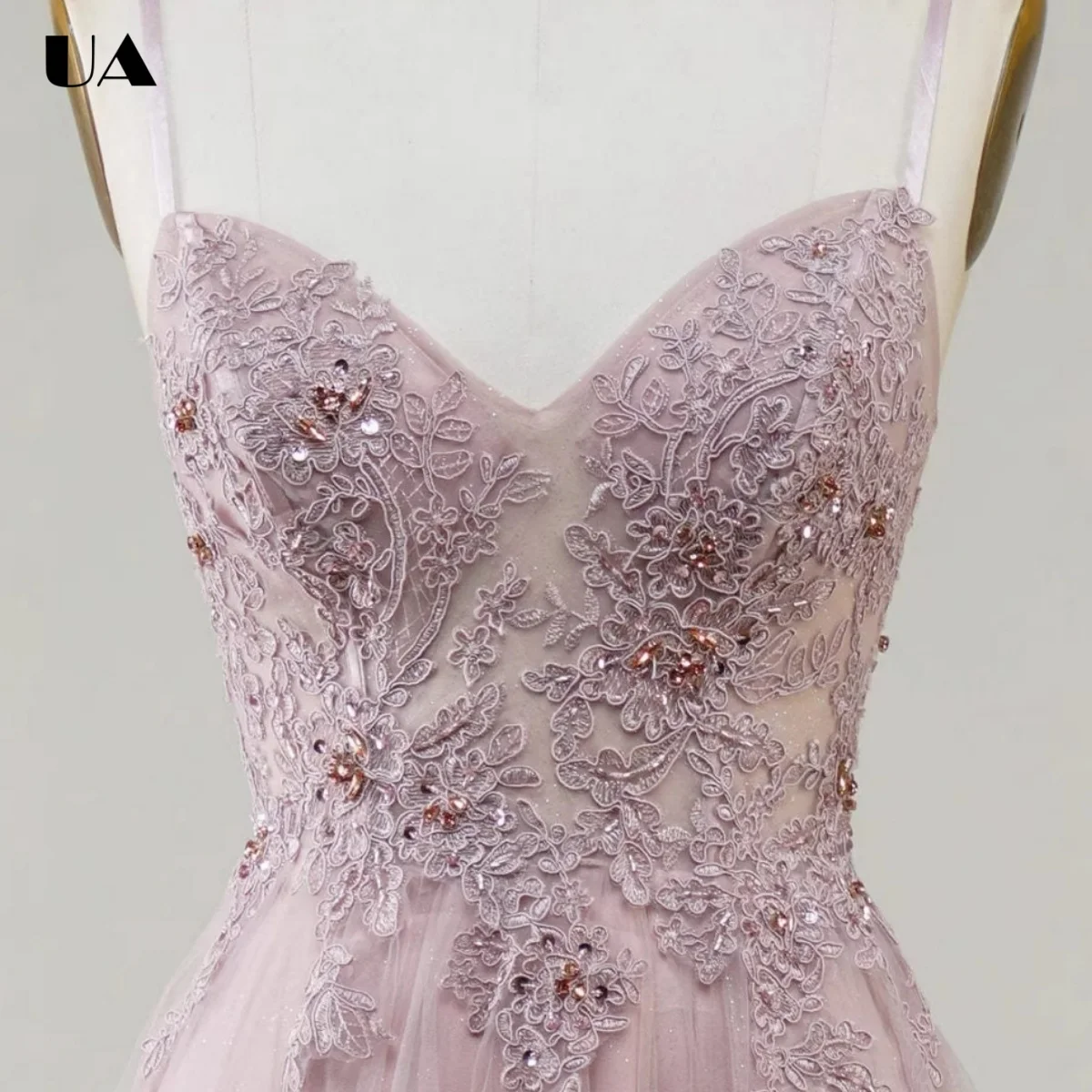 ULBYANRY Customized Mesh Spaghetti Strap Evening Dresses for Women, Exquisite Appliques Party Dress, Elegant V-neck Ball Gown
ULBYANRY Customized Mesh Spaghetti Strap Evening Dresses for Women, Exquisite Appliques Party Dress, Elegant V-neck Ball Gown