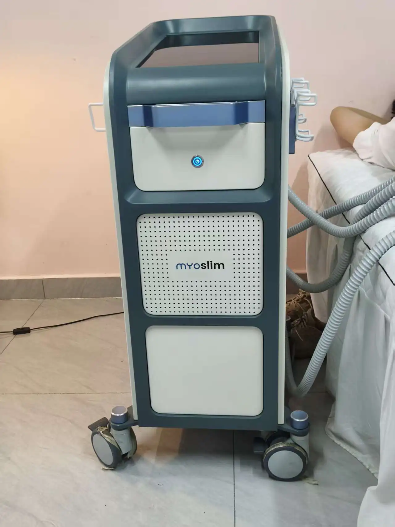 DLS-Emsslim RF hi-emt машина для скульптуры мышц профессиональная машина Talxl Neo Ems электромагнитная стимуляция оборудование для похудения тела
DLS-Emsslim RF hi-emt машина для скульптуры мышц профессиональная машина Talxl Neo Ems электромагнитная стимуляция оборудование для похудения тела