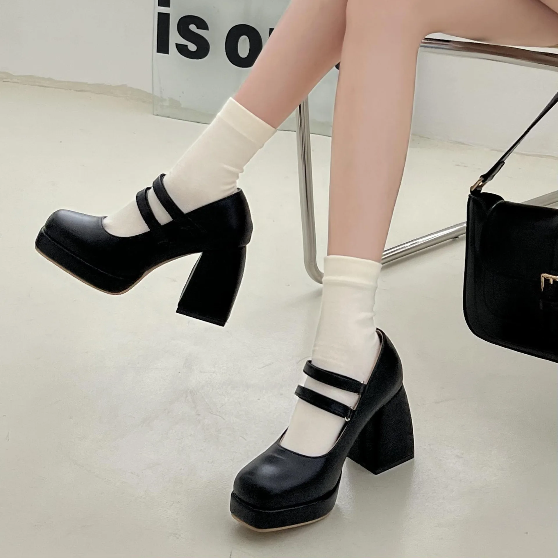 Trendy Retro Mary Jane Shoes High Heel Chunky Heel Square Head One Strap Versatile Spring New Korean Style Fashion Single Shoes
Trendy Retro Mary Jane Shoes High Heel Chunky Heel Square Head One Strap Versatile Spring New Korean Style Fashion Single Shoes