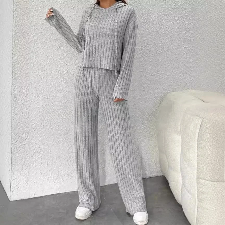 Women's Two-Piece Loose Fitting Sweatirt And Trousers Set Hooded Comfortable Home Wear Protective Clothing 
Women's Two-Piece Loose Fitting Sweatirt And Trousers Set Hooded Comfortable Home Wear Protective Clothing