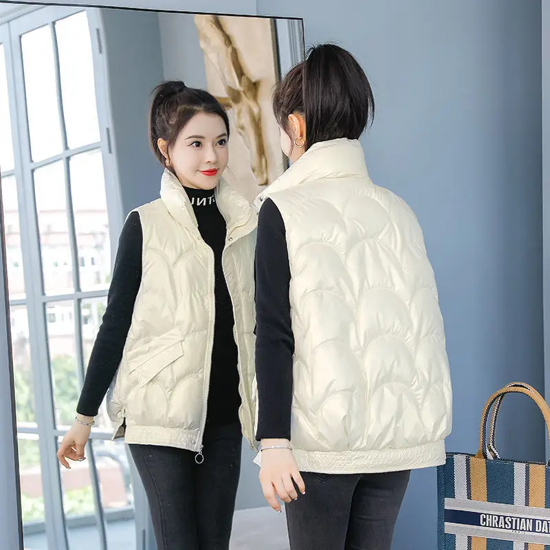 2023 Winter Korean Fashion Vests Cotton Jacket for Women Autumn New Casual Sleeveless Loose Parkas Chic Stand Collar Coats T621
2023 Winter Korean Fashion Vests Cotton Jacket for Women Autumn New Casual Sleeveless Loose Parkas Chic Stand Collar Coats T621