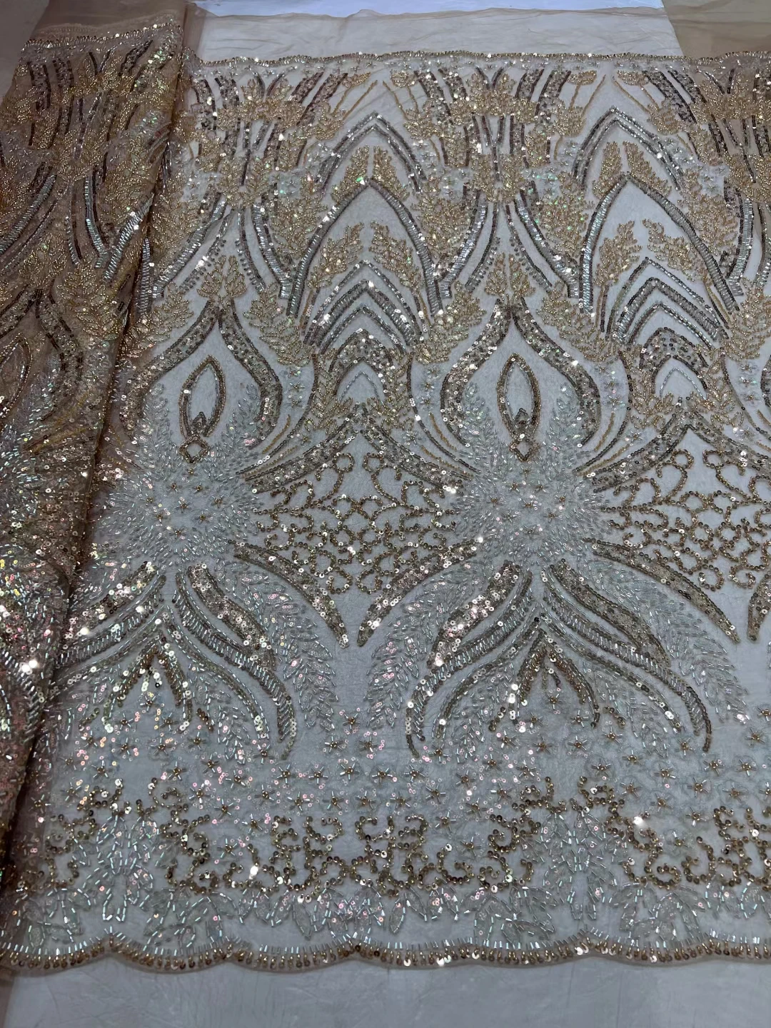2023 Latest Gold African Handmade Beads Lace Fabrics Luxury Nigerian Sequins Mesh Lace Fabric For Party Dress Sewing LCD23140
2023 Latest Gold African Handmade Beads Lace Fabrics Luxury Nigerian Sequins Mesh Lace Fabric For Party Dress Sewing LCD23140