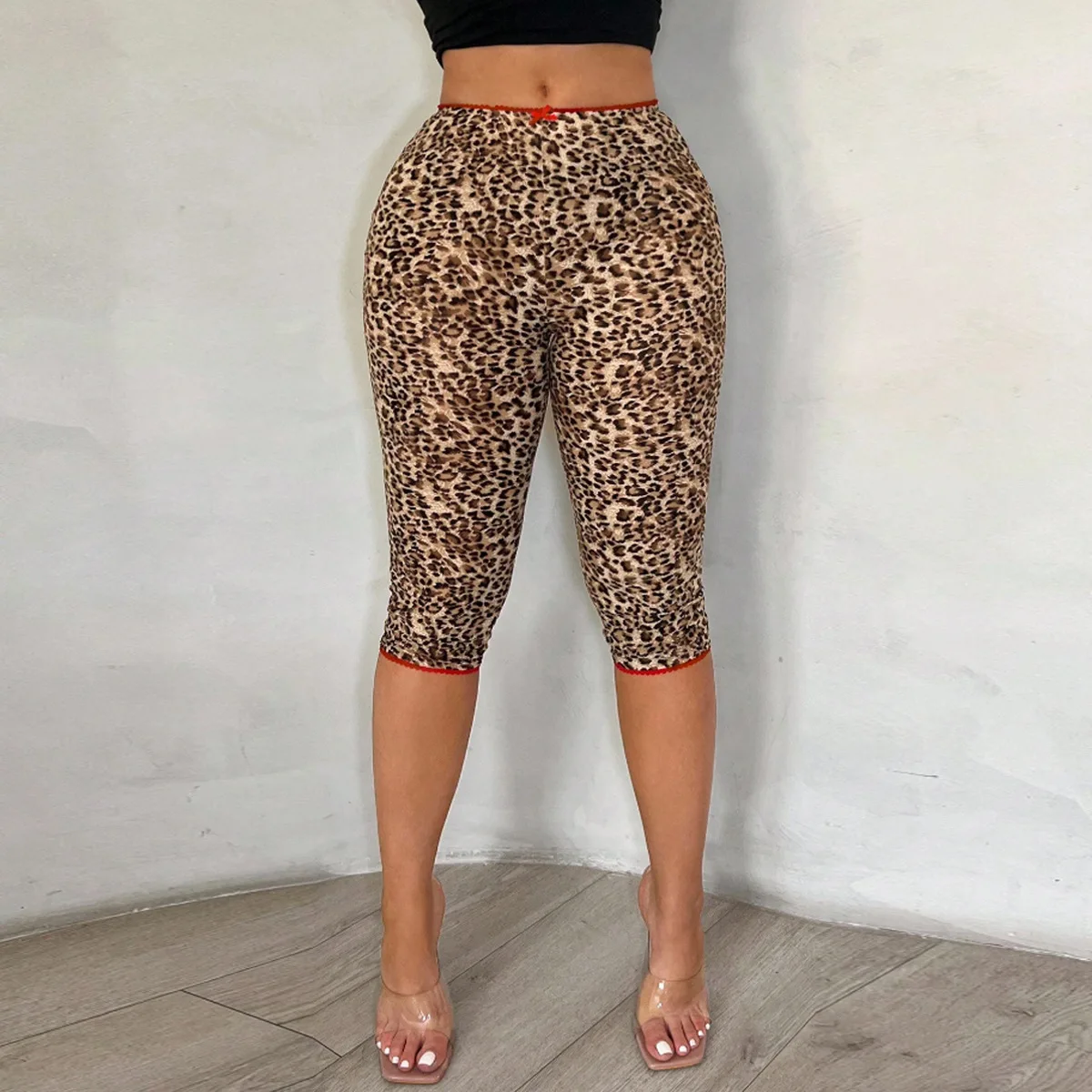 STYLISH LADY Retro Leopard Print High Waist Capri Pants 2026 Summer Women Stretchy Sexy Club Party Bodycon Trousers
STYLISH LADY Retro Leopard Print High Waist Capri Pants 2026 Summer Women Stretchy Sexy Club Party Bodycon Trousers