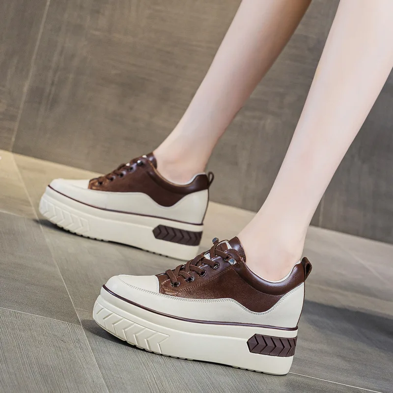 2026 Autumn New Womens Wedge Platform Shoes Muffin Sole Hidden Heel Casual Sneakers High Thick Sole Daily Walking Shoes
2026 Autumn New Womens Wedge Platform Shoes Muffin Sole Hidden Heel Casual Sneakers High Thick Sole Daily Walking Shoes