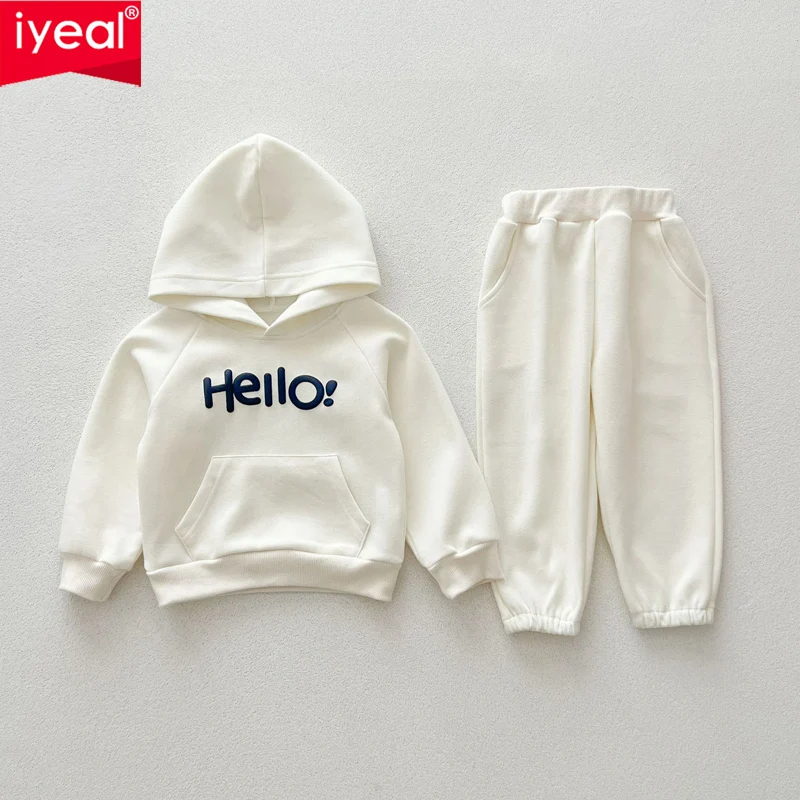 IYEAL Baby Spring and Autumn Set 2025 Korean Edition Spring New Product Set Baby Boys and Girls Hooded Letter Hoodie+Pants Two P
IYEAL Baby Spring and Autumn Set 2025 Korean Edition Spring New Product Set Baby Boys and Girls Hooded Letter Hoodie+Pants Two P