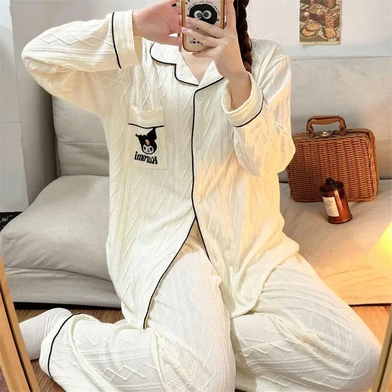 Комплект пижам Sanrio Kuromi Hello Kitty для женщин и студенток, весенне-осенний, с длинными рукавами, новый, тонкий, милый, модный, из двух предметов, для отдыха на природе
Комплект пижам Sanrio Kuromi Hello Kitty для женщин и студенток, весенне-осенний, с длинными рукавами, новый, тонкий, милый, модный, из двух предметов, для отдыха на природе