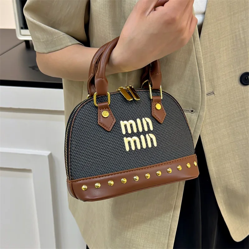 Fashionable Leather Crossbody Purse For Women - Luxury Brand Shoulder Tote Bag Ladies Handbag Elegant Gift 
Fashionable Leather Crossbody Purse For Women - Luxury Brand Shoulder Tote Bag Ladies Handbag Elegant Gift